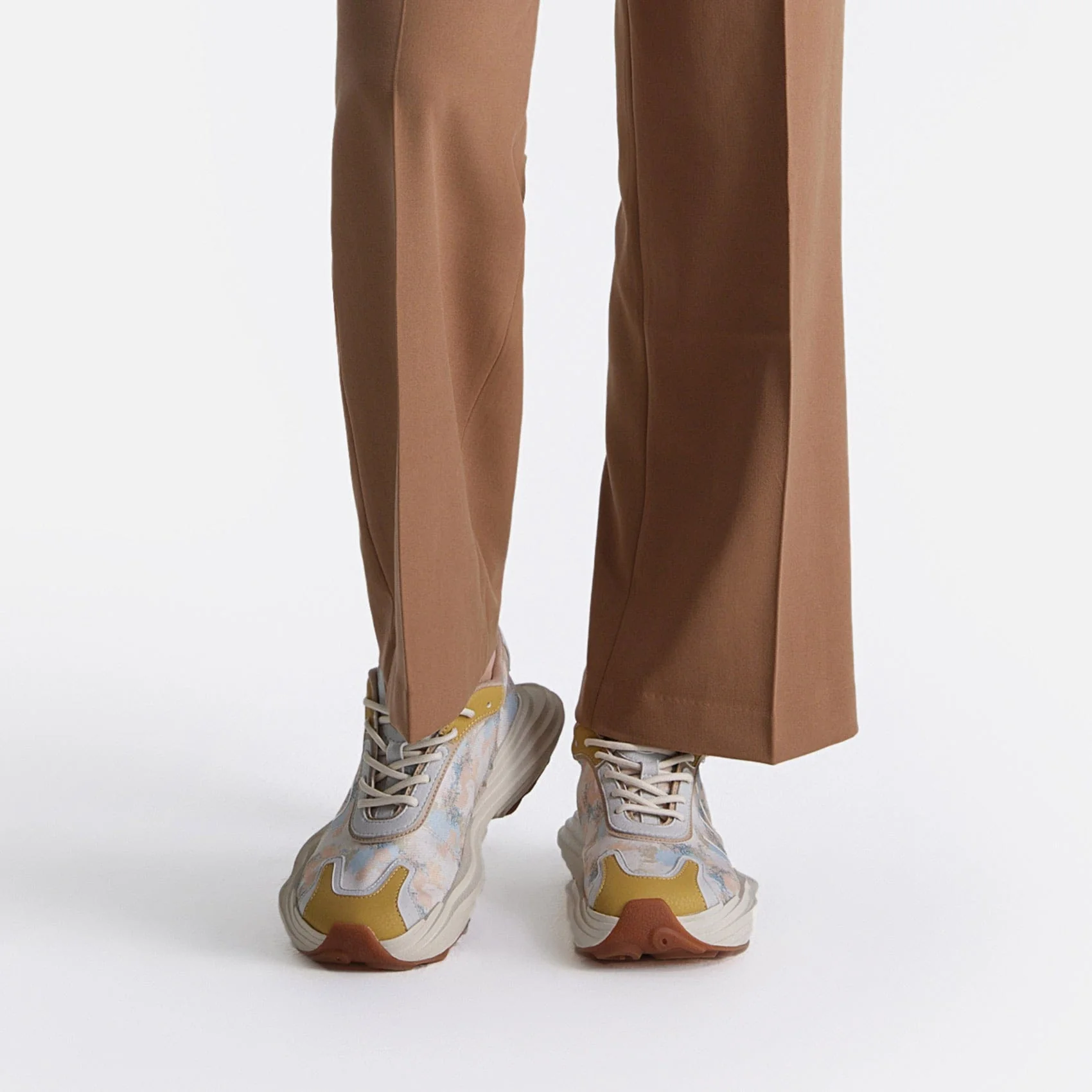 Adventurer Rock Layer B1 Women - Image 10